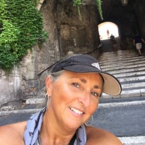 Meet your Posher, Victoria